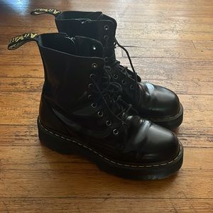 Jadon dr marten platform boots 8 eye